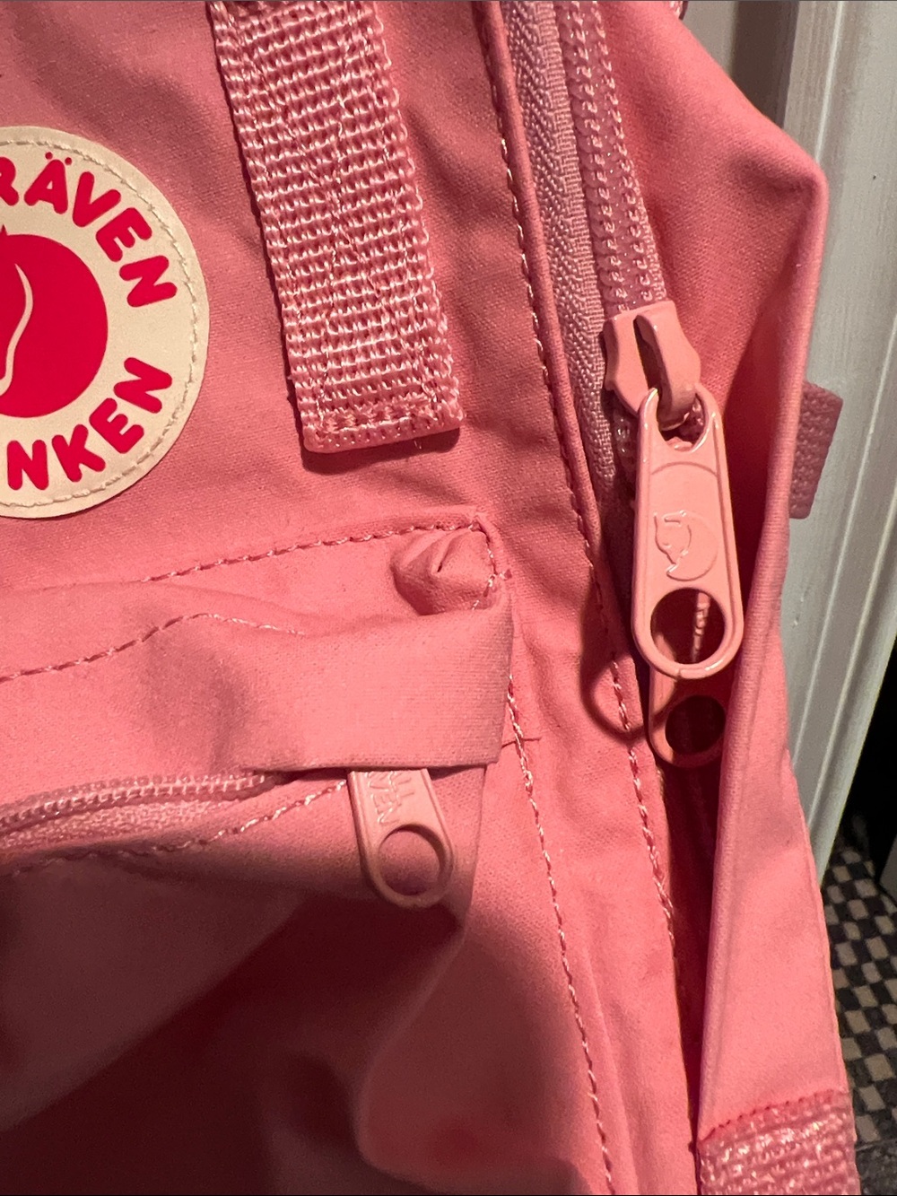 NWT Fjallraven Kanken Sling bag purse Pink - Picture 7 of 8
